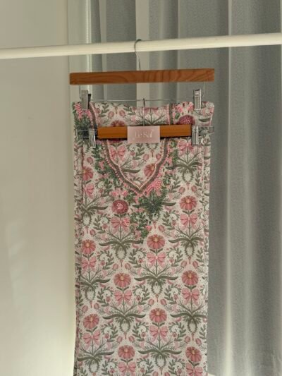 Picnic (Mother and daughter)