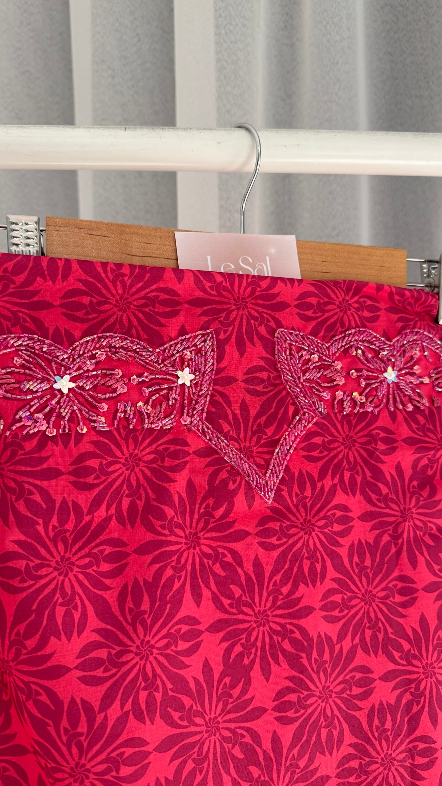 Maroon (High Neck) - الصورة 4