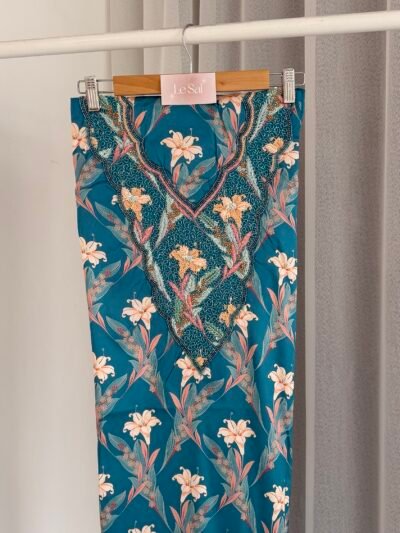 Turquoise Lily